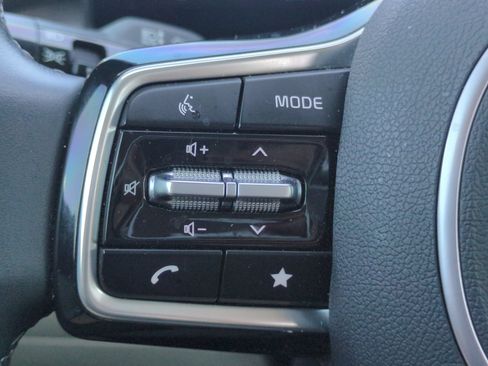 Used 2025 Kia Sorento SX AWD/4WD image 25