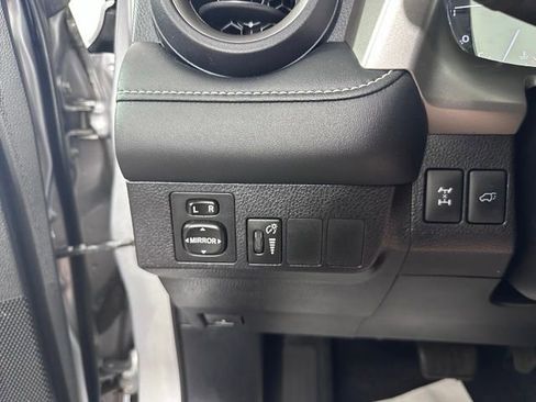 Used 2016 Toyota RAV4 XLE AWD/4WD image 22