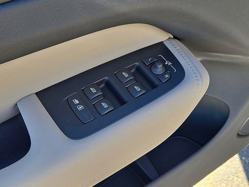 New 2026 Volvo XC60 B5 Plus w/ Protection Package Premier image 21