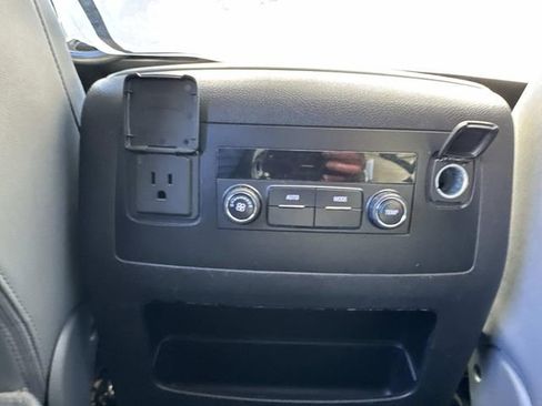 Used 2019 Chevrolet Tahoe LT image 12