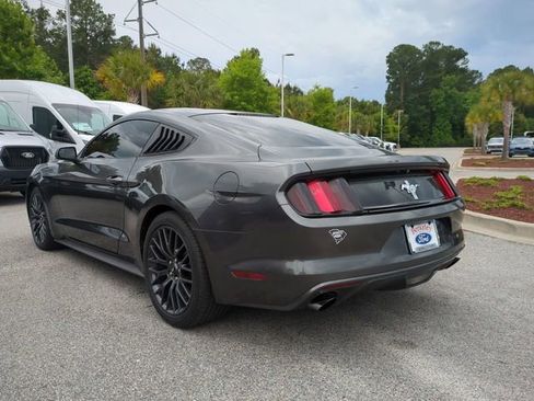 Used 2017 Ford Mustang Coupe RWD image 6