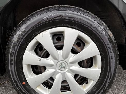 Used 2009 Toyota Corolla LE FWD image 9