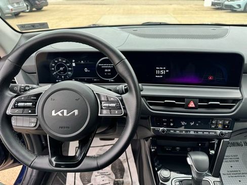 Used 2024 Kia Seltos SX w/ SX Sunroof Package image 14