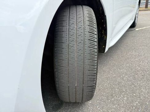 Used 2023 Toyota Corolla LE image 32