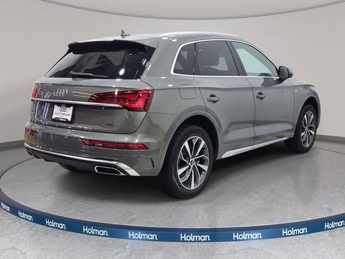 Used 2023 Audi Q5 2.0T Premium w/ Convenience Package image 5