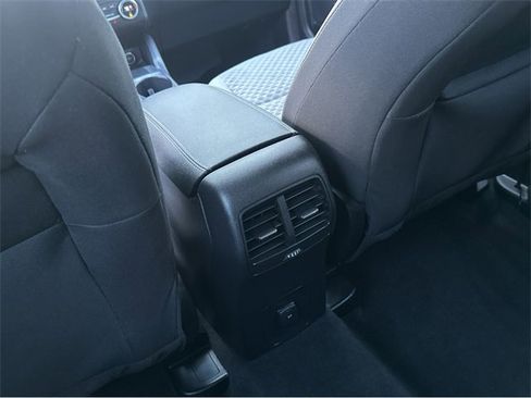 Used 2020 Ford Escape SE image 22