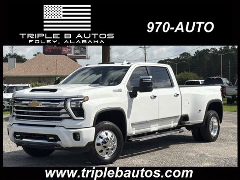 Used 2024 Chevrolet Silverado 3500 High Country w/ High Country Premium Package AWD/4WD image 1