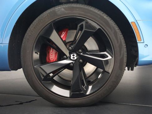 Certified 2021 Bentley Bentayga image 14