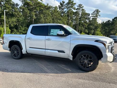 Used 2022 Toyota Tundra Platinum w/ Advanced Package AWD/4WD image 3