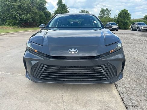 Used 2025 Toyota Camry LE w/ Convenience Package FWD image 2