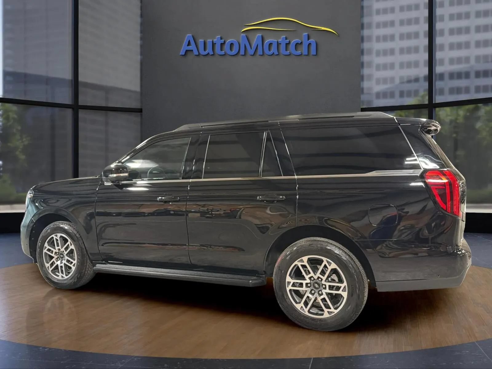 Used 2025 Ford Expedition Active AWD/4WD image 8