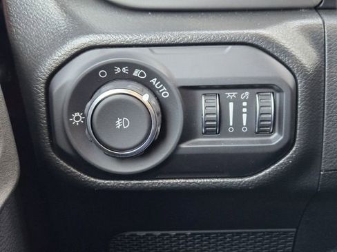 Certified 2022 Jeep Wrangler Unlimited Sahara image 25