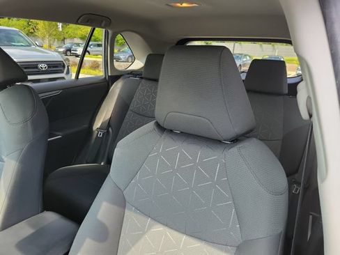 Used 2021 Toyota RAV4 XLE FWD image 24