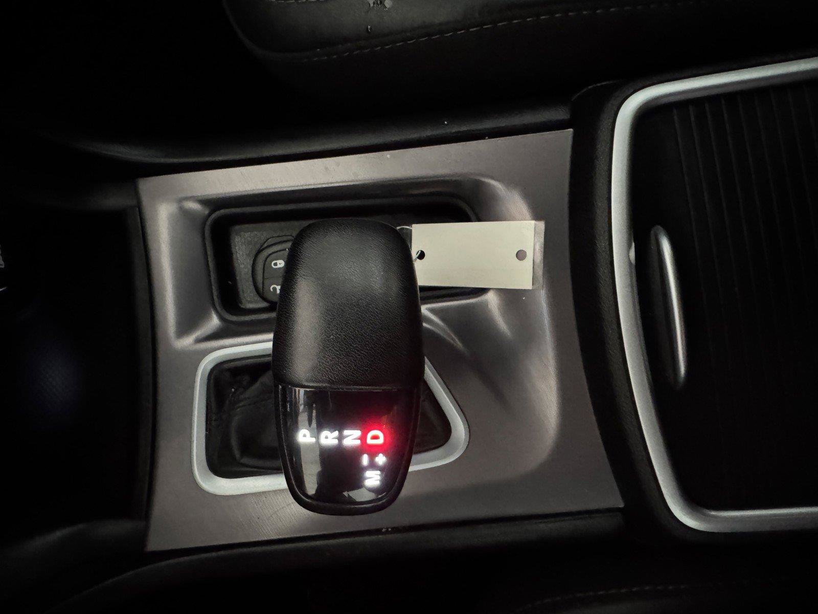 Used 2022 Dodge Charger SXT w/ Plus Group RWD image 18