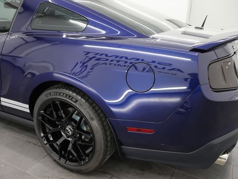 Used 2011 Ford Mustang Shelby GT500 RWD image 31