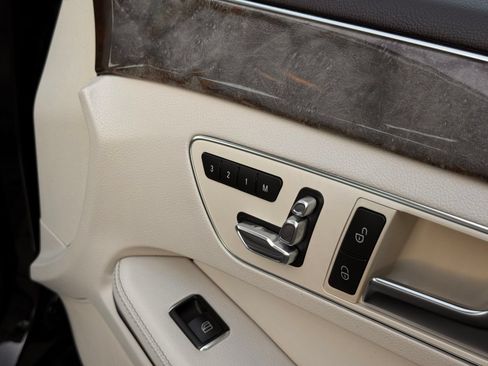 Used 2016 Mercedes-Benz E 350 Sedan image 26