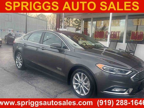 Used 2017 Ford Fusion Energi SE FWD image 8