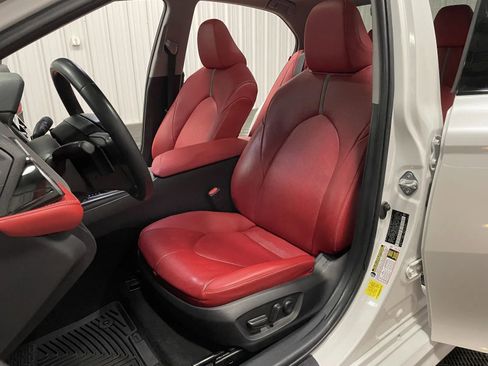 Used 2021 Toyota Camry XSE w/ Navigation Package image 33