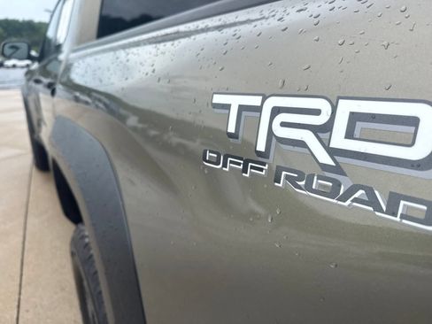Used 2024 Toyota Tacoma TRD Off-Road AWD/4WD image 9