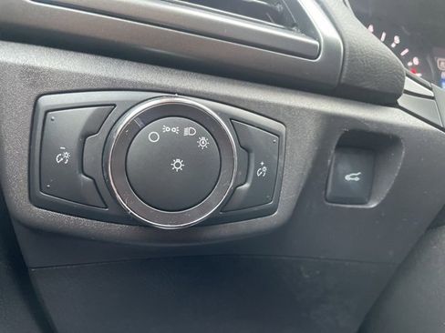 Used 2015 Ford Fusion SE image 19