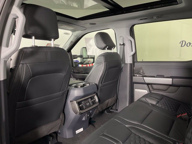 New 2026 Ford F250 Lariat w/ Black Appearance Package AWD/4WD image 15