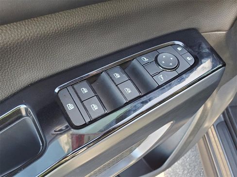 Certified 2025 Nissan Pathfinder SL w/ Cargo Package image 18