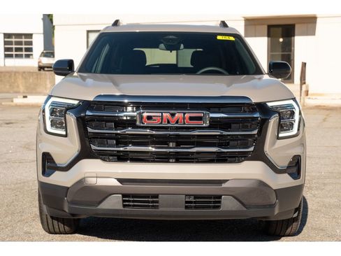 New 2026 GMC Terrain Elevation w/ Elevation Premium Package FWD image 3