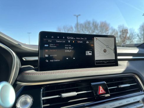 Used 2025 Genesis G70 2.5T w/ Sport Prestige Package image 22