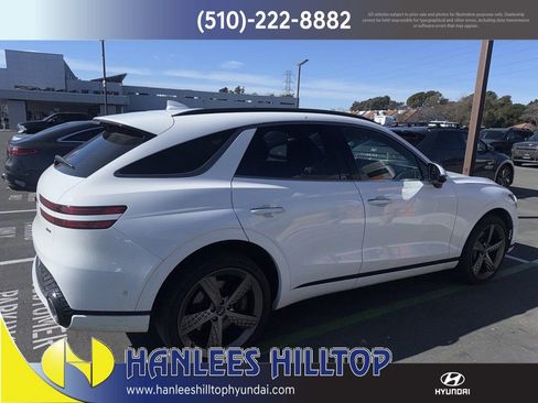 Used 2023 Genesis GV70 2.5T Sport Prestige w/ Sport Prestige Package image 2