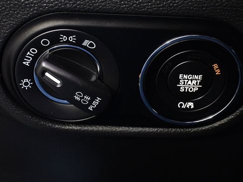 Used 2021 Maserati Levante GranSport image 29