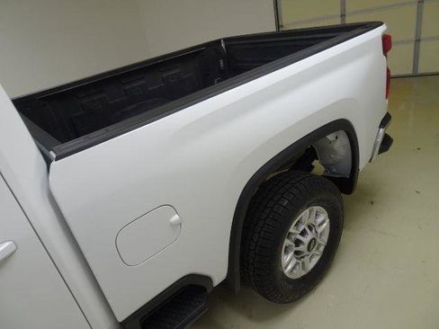 Used 2024 Chevrolet Silverado 2500 LT w/ Convenience Package image 19