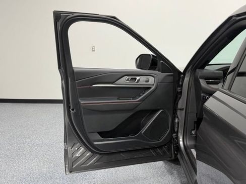 New 2026 Ford Explorer ST-Line w/ ST-Line Street Pack RWD image 13