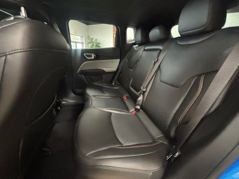 Used 2023 Jeep Compass Limited w/ Sun and Sound Group AWD/4WD image 16