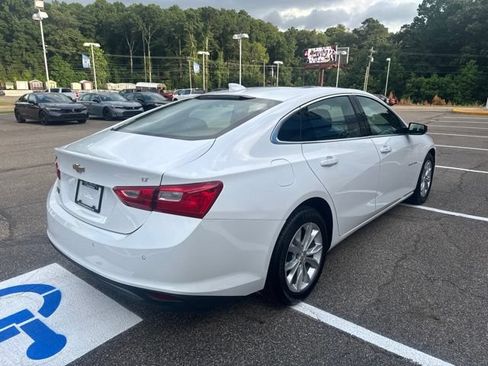 Used 2024 Chevrolet Malibu LT FWD image 3