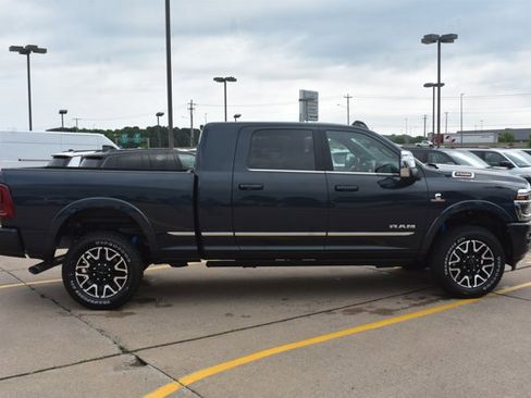 New 2026 RAM 2500 Limited AWD/4WD image 4