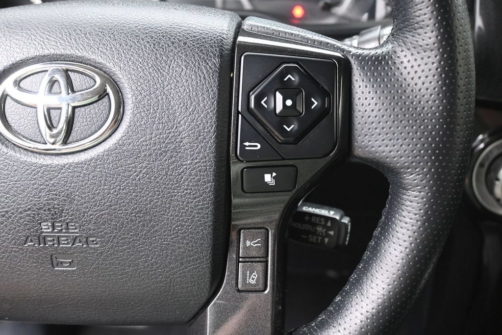 Certified 2023 Toyota 4Runner TRD Off-Road Premium w/ Moonroof Package AWD/4WD image 18