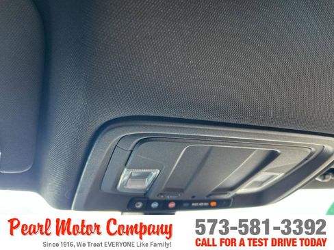 Used 2022 GMC Sierra 1500 SLT image 16