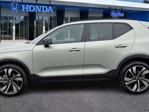 Used 2023 Volvo XC40 B5 Ultimate w/ Protection Package Premier image 5