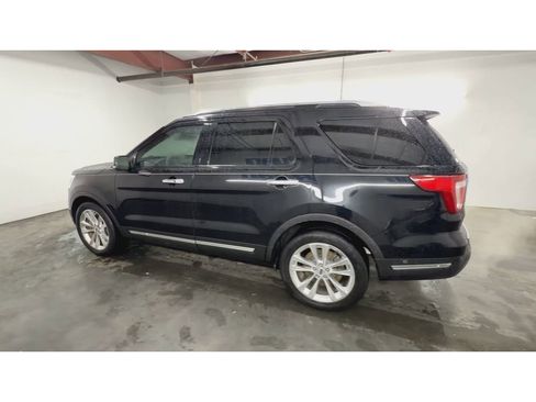 Used 2018 Ford Explorer Limited w/ Equipment Group 301A image 6