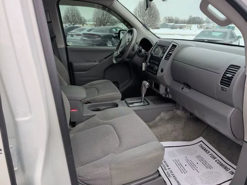 Used 2018 Nissan Frontier SV image 24