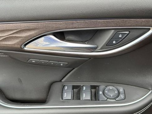 Used 2023 Buick Envision Avenir AWD/4WD image 21