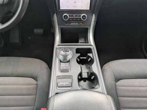Certified 2022 Ford Edge SE w/ Black Appearance Package AWD/4WD image 18