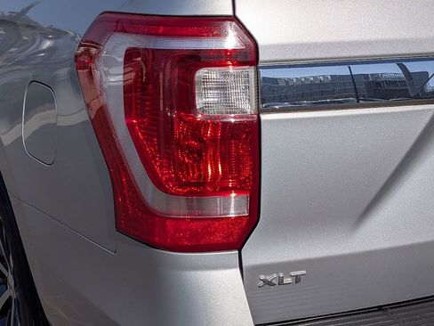 Used 2019 Ford Expedition Max XLT RWD image 12