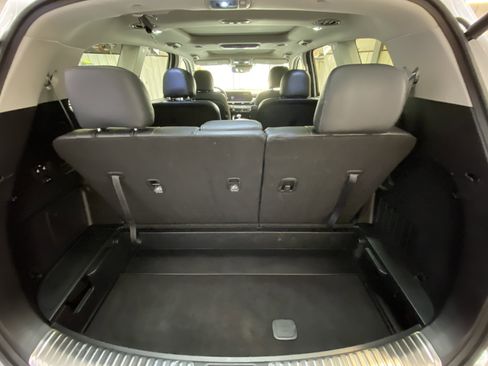 Used 2024 Kia Telluride SX w/ Towing Package image 32