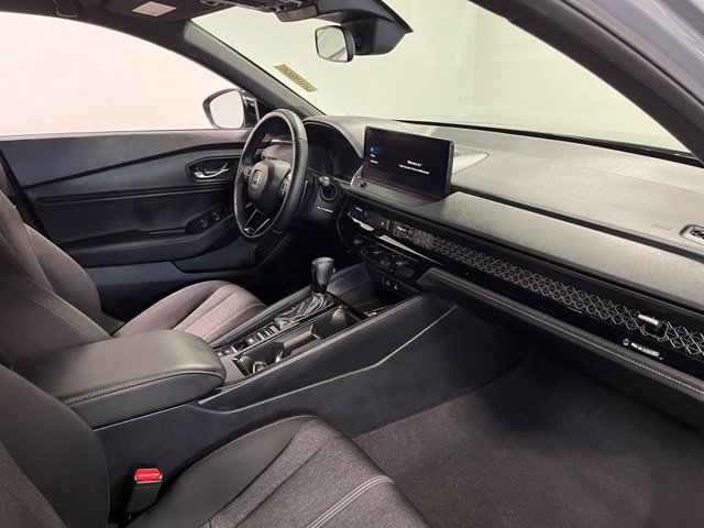 Certified 2025 Honda Accord Sport image 11