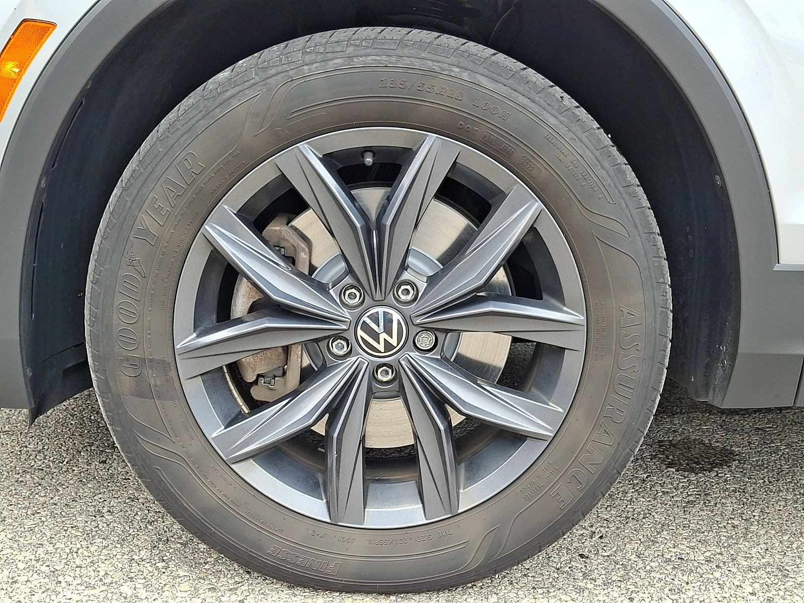 Used 2023 Volkswagen Tiguan SE AWD/4WD image 8