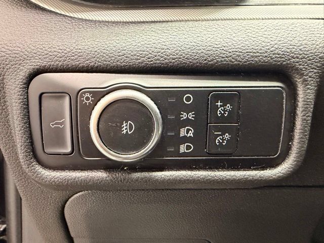 Used 2024 Ford Explorer XLT w/ XLT Sport Appearance Package AWD/4WD image 23
