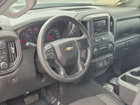 Used 2023 Chevrolet Silverado 1500 Custom AWD/4WD image 12