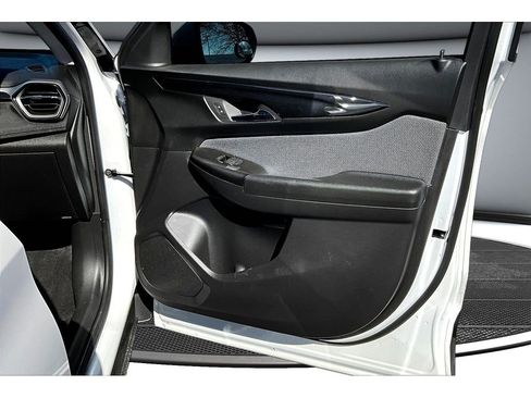 Used 2024 Chevrolet TrailBlazer LT w/ Driver Confidence Package FWD image 21