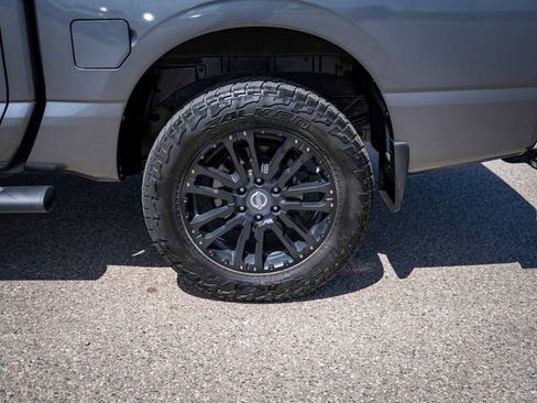 Used 2019 Nissan Titan SL w/ Midnight Edition AWD/4WD image 13